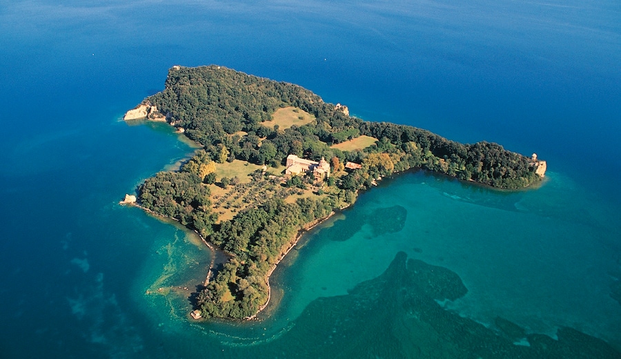 Isola Bisentina: sulle tracce di Giulia Farnese