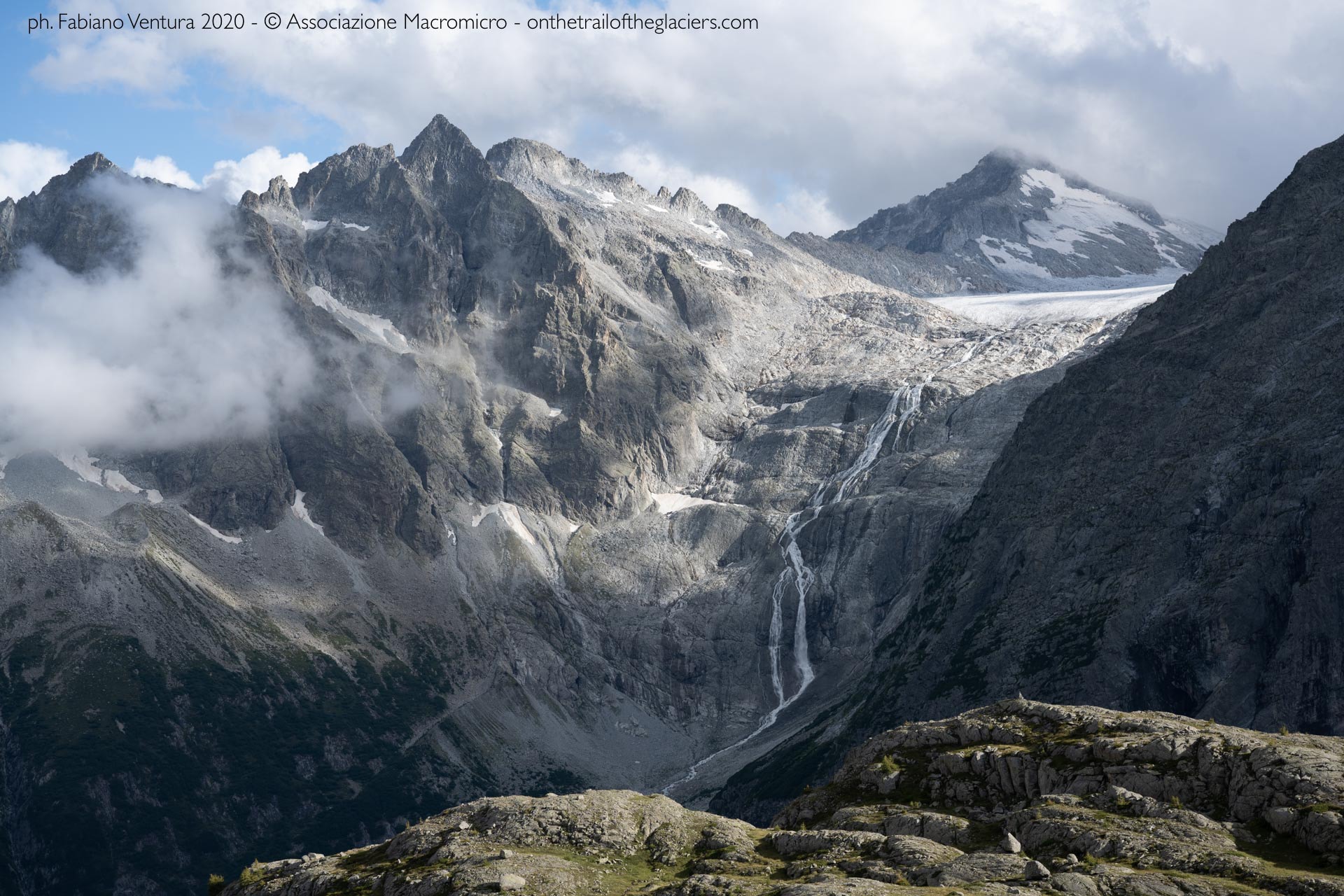 Sulle tracce dei ghiacciai - Alpi 2020 - L’Adamello è in agonia e la regina delle Dolomiti sta perdendo per sempre il suo mantello