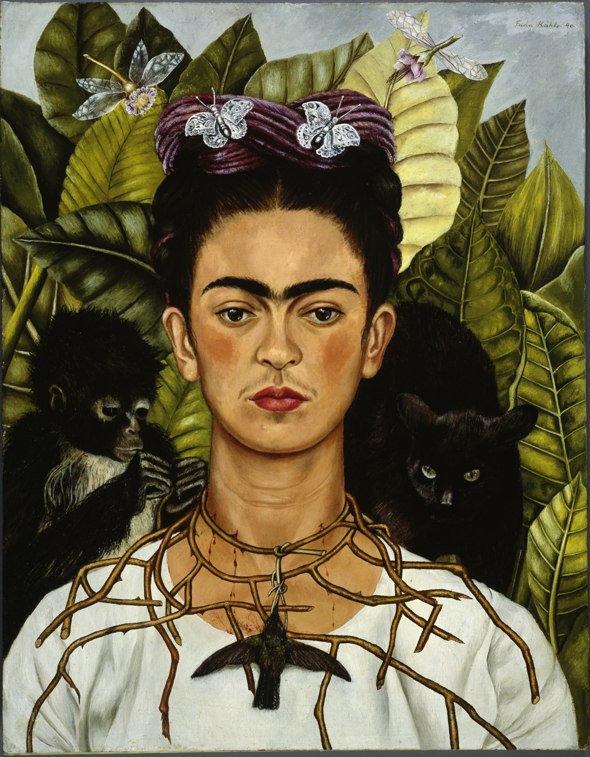 Frida Kahlo, Autoritratto con collana di spine, 1940 – Olio su tela, cm 63,5 x 49,5 – Harry Ransom Center, Austin – ©️ Banco de México Diego Rivera & Frida Kahlo Museums Trust, México D.F. by SIAE 2014